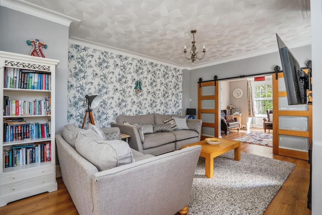 House in Portsmouth - View 5