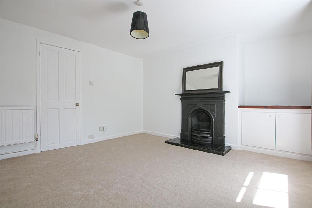 House in West Suffolk, Newmarket - View 2