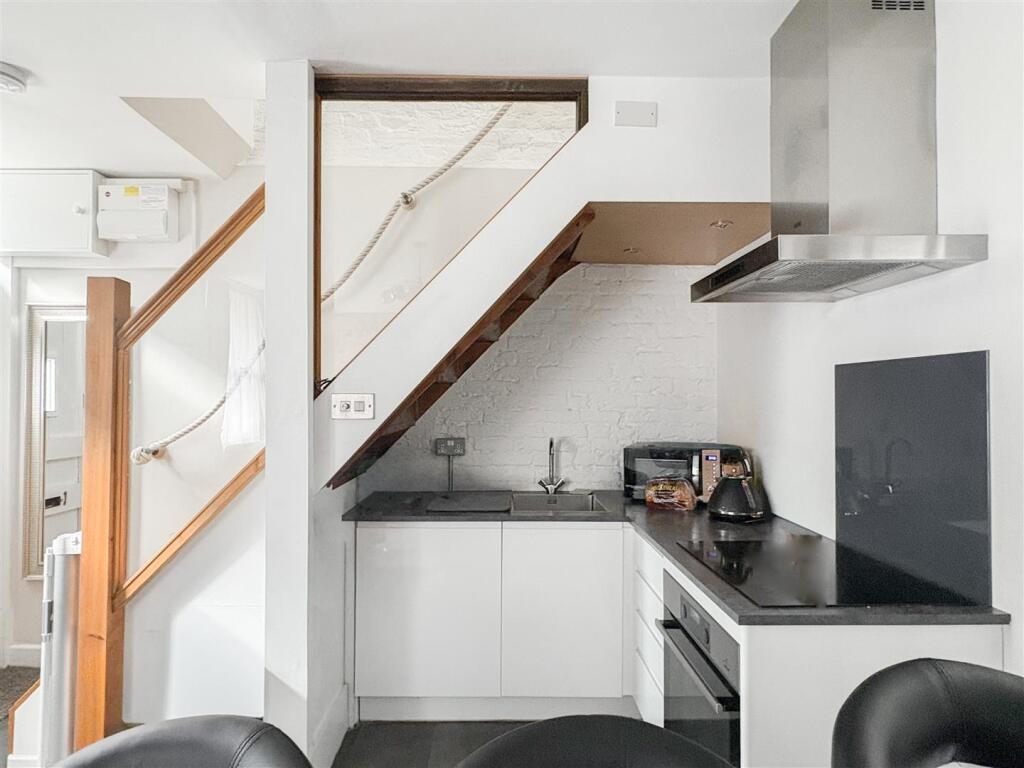 House in Hastings, Old Town - View 5