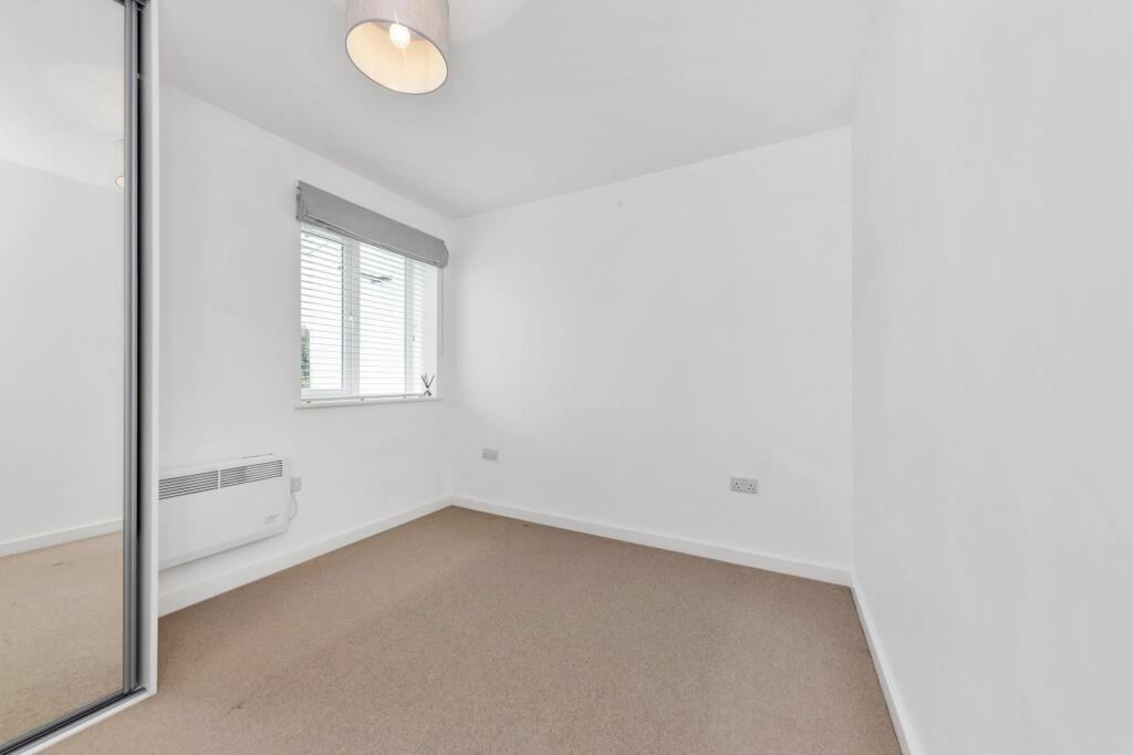 Apartment in Stevenage - More