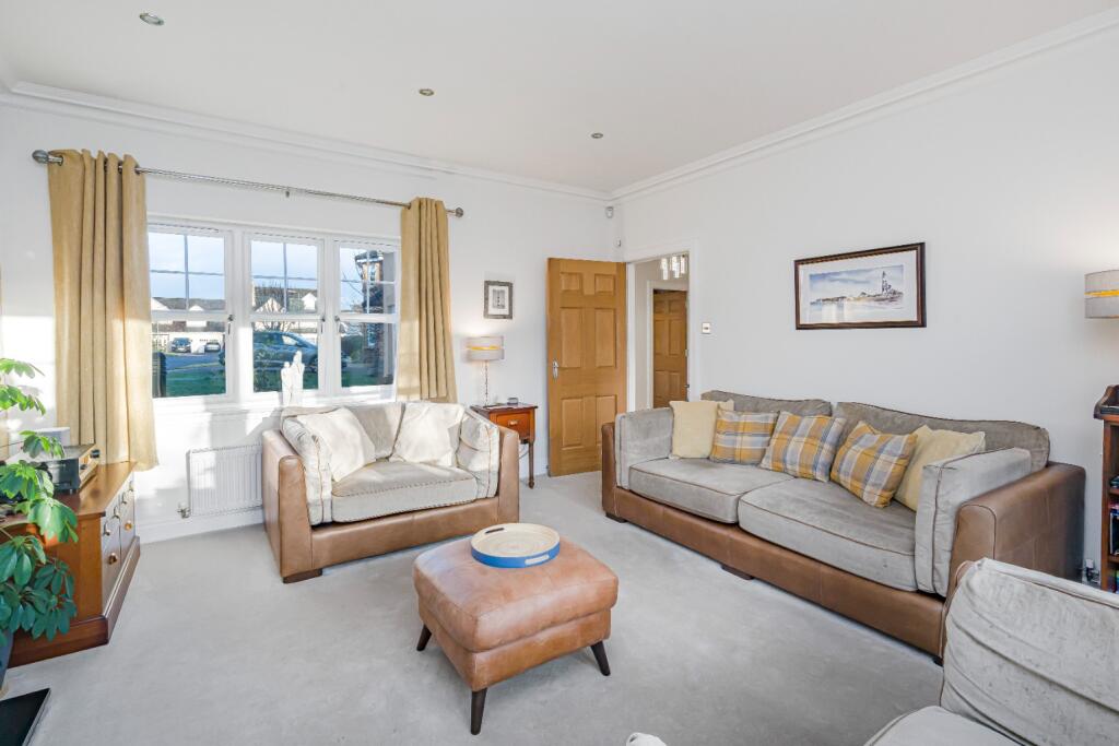 Castle Road, Bathgate, West Lothian, EH48 2UB photo 4