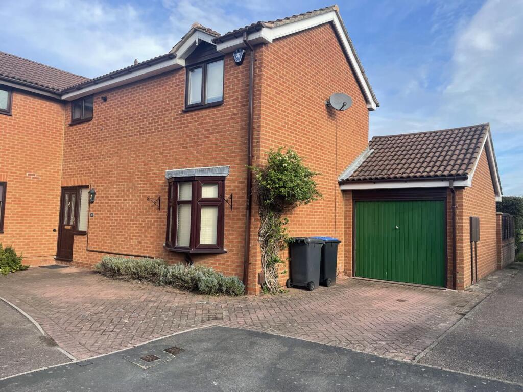 Main image of property: Queensmead Close, Groby