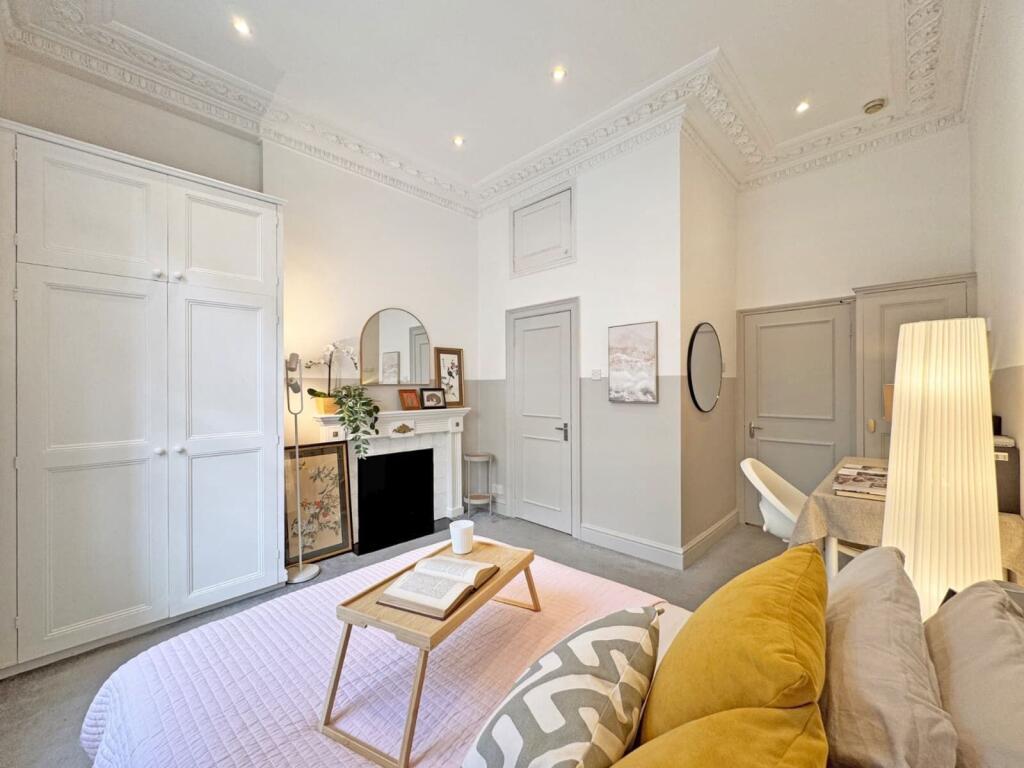 Apartment in London, City of Westminster - View 4