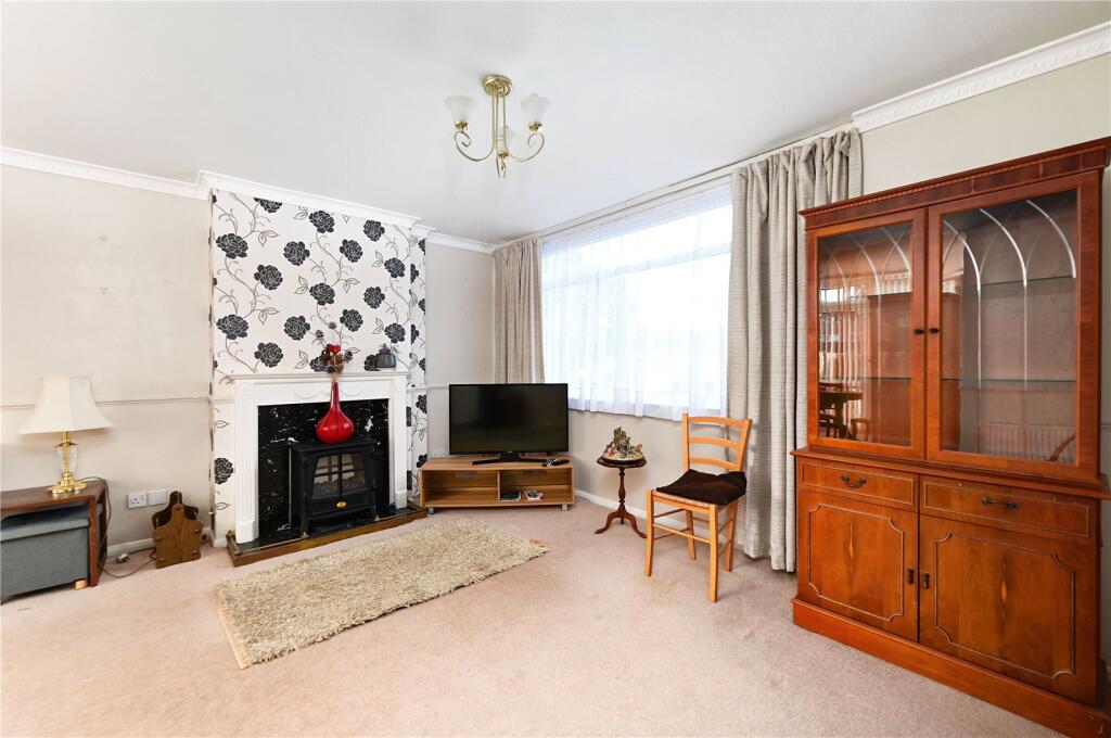 House in Hart, Yateley - View 2