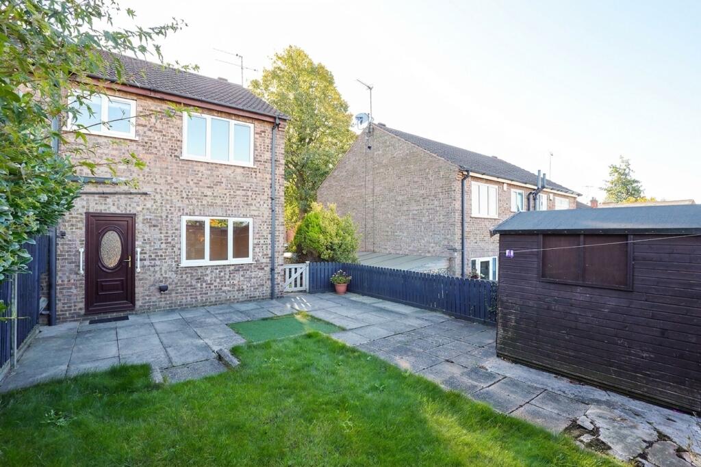 House in Chesterfield, Derbyshire - View 2