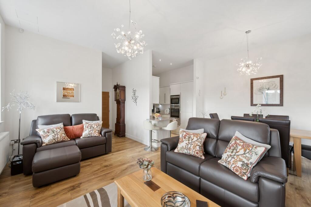 Apartment in Bury, Greater Manchester - View 4