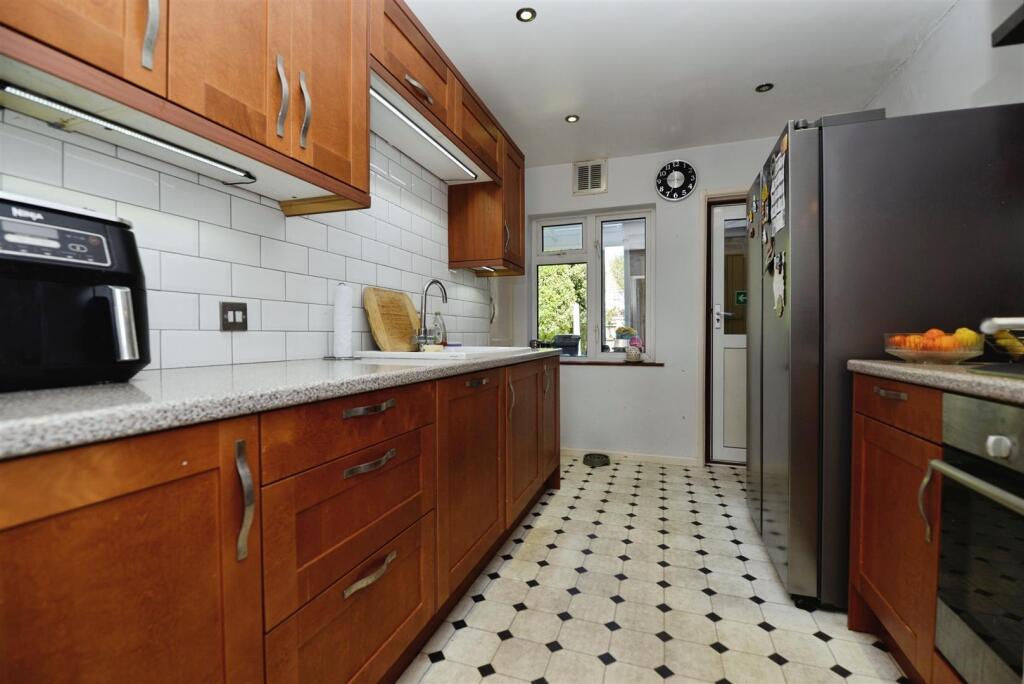 House in Fareham, Hampshire - View 4