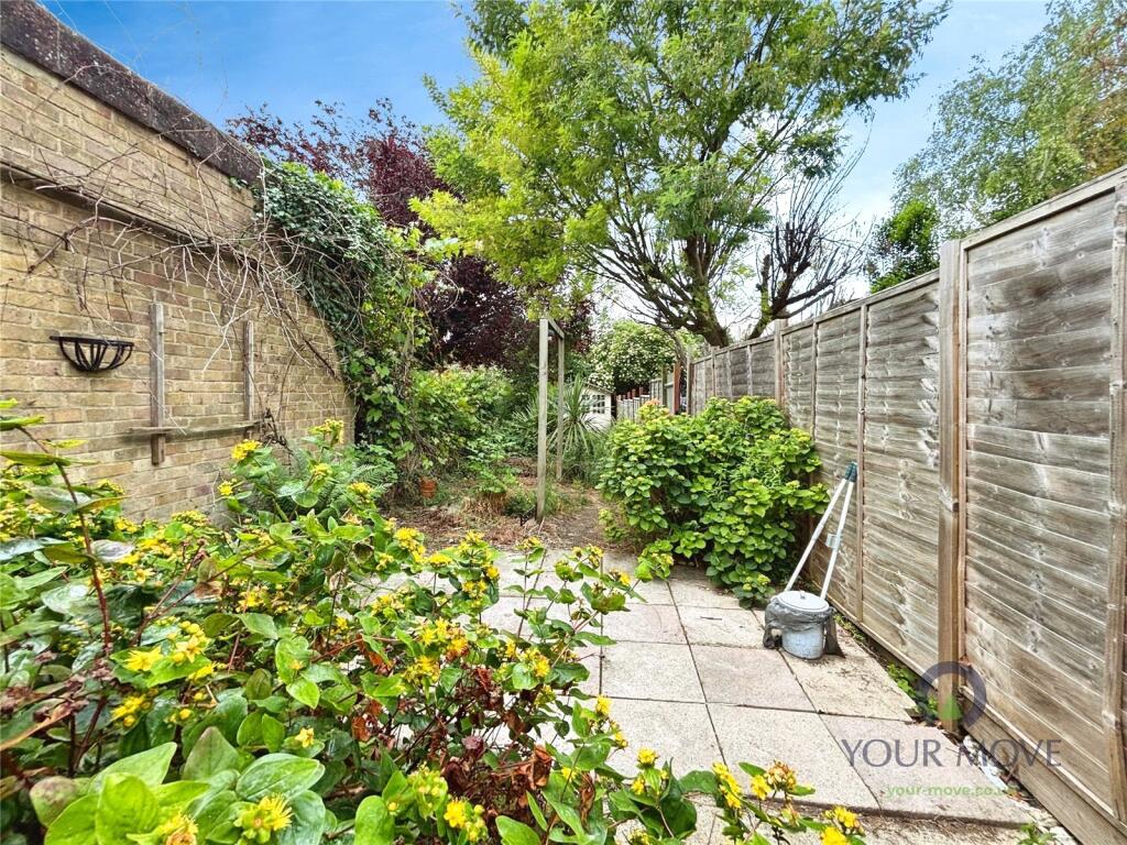 House in Maidstone, Vinters Park - View 4