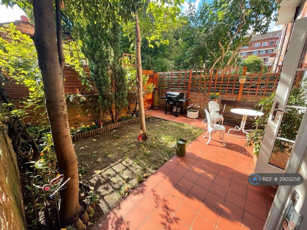 3 bedroom flat for rent