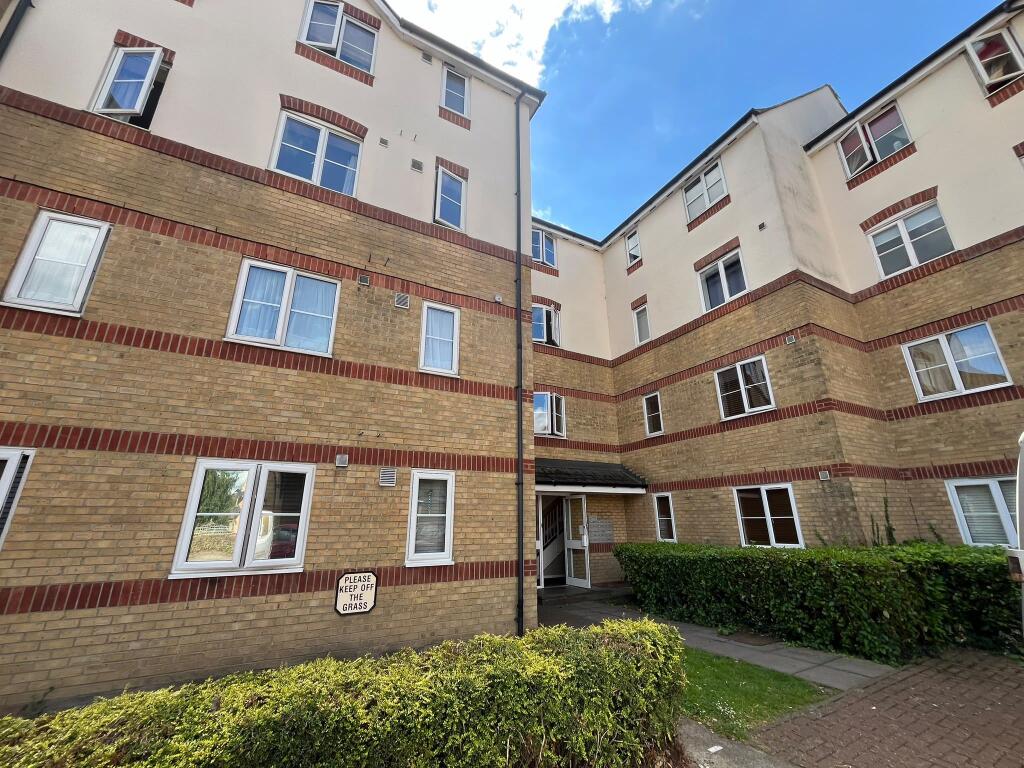 Main image of property: Lewes Close, Grays 