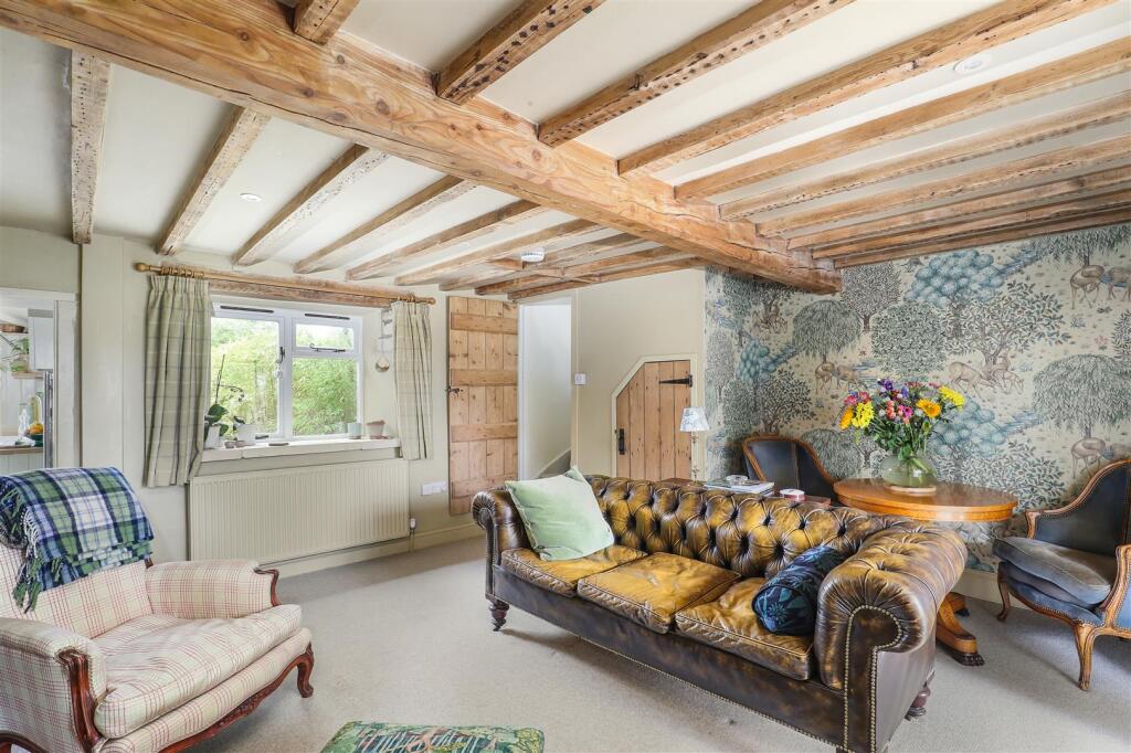 Pines Road, Amberley, Stroud photo 4