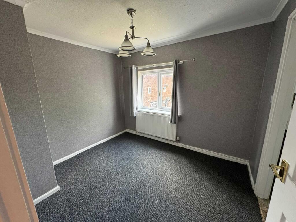 House in Newport - View 3
