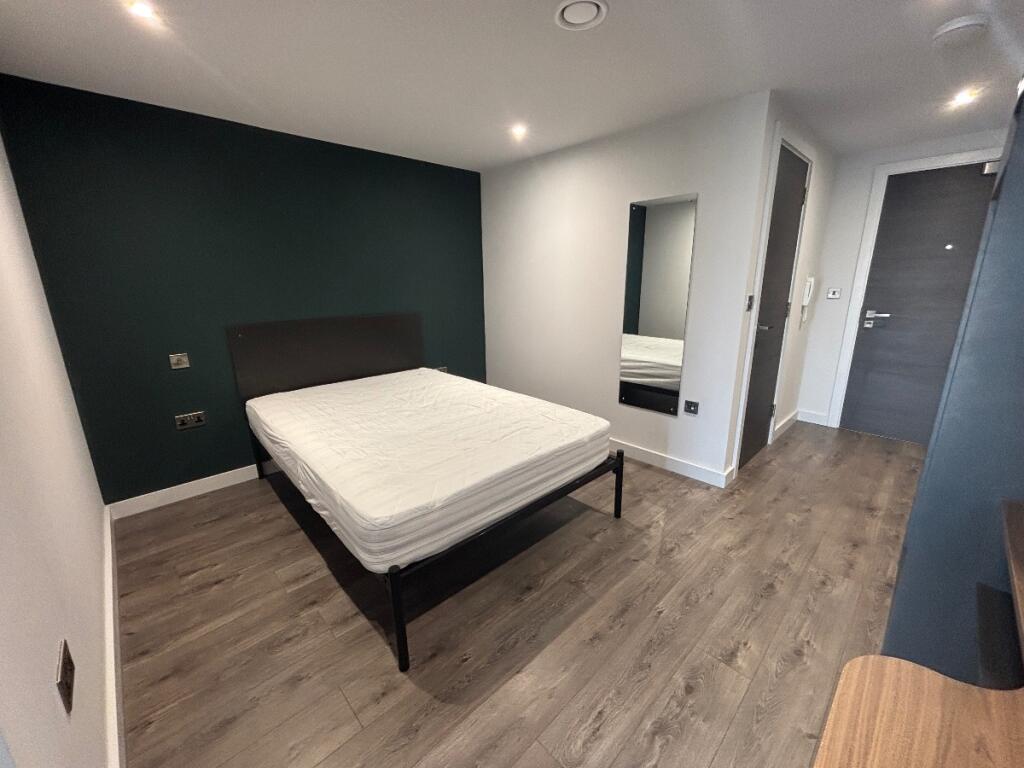 Apartment in Liverpool - View 4