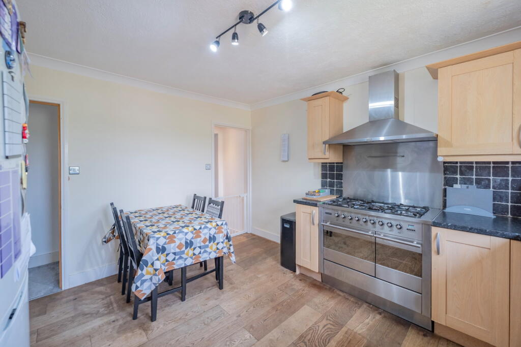 House in Tunbridge Wells, Southborough - View 5