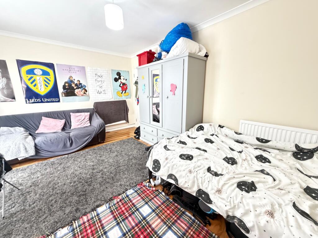 3 bedroom flat for rent