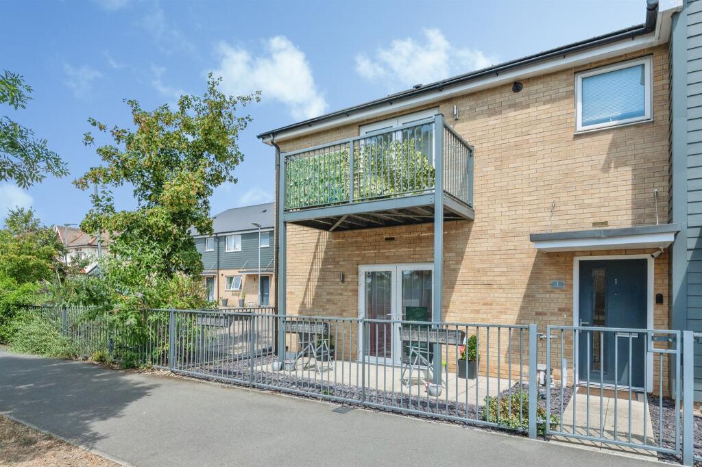 Main image of property: Haven Road, Rainham
