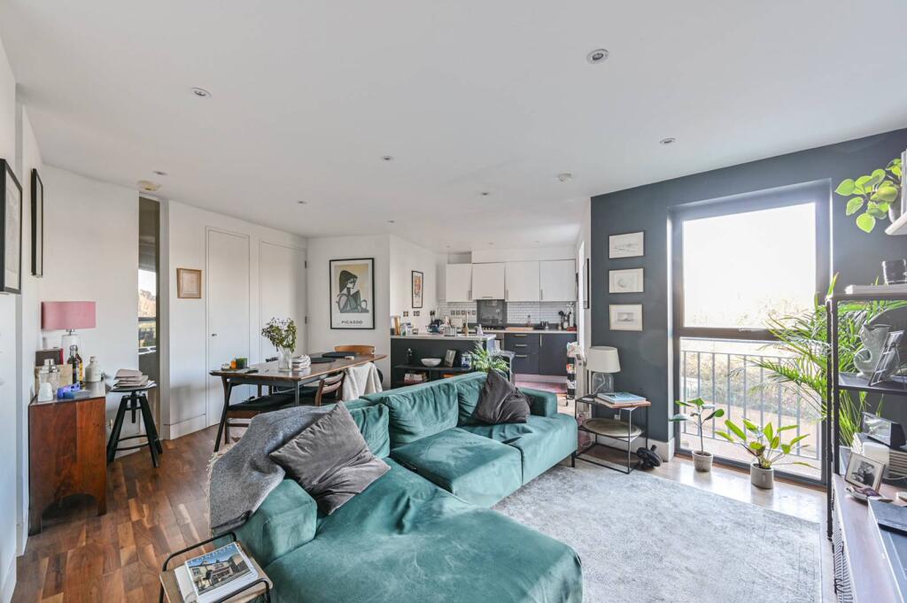 Main image of property: Bedford Hill, Balham, London, SW12