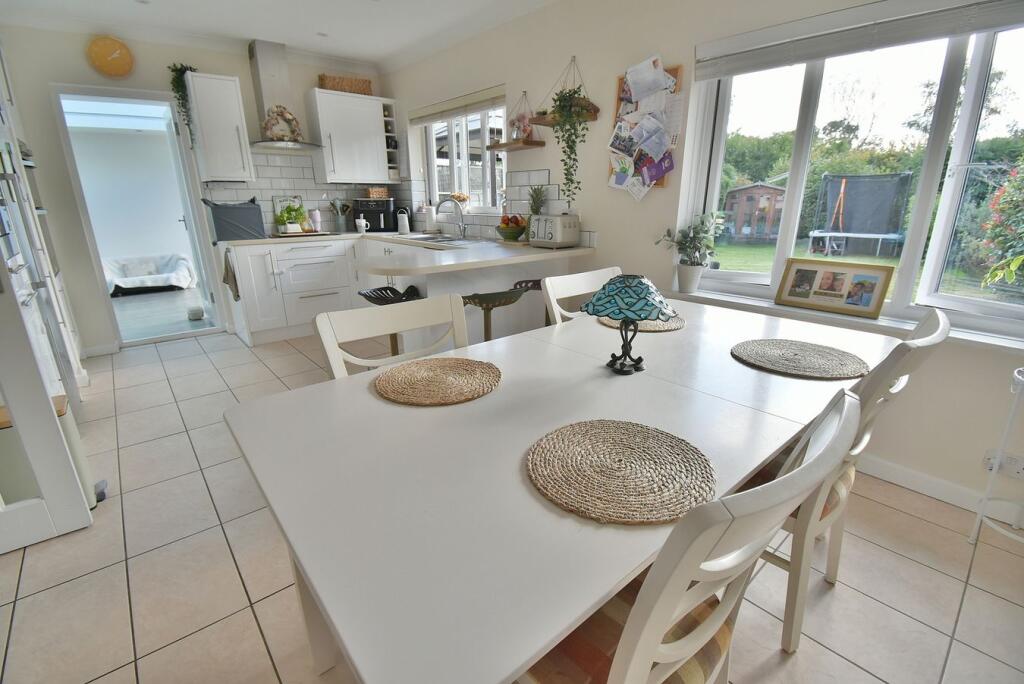 Mags Barrow, West Parley, Ferndown, BH22 photo 4