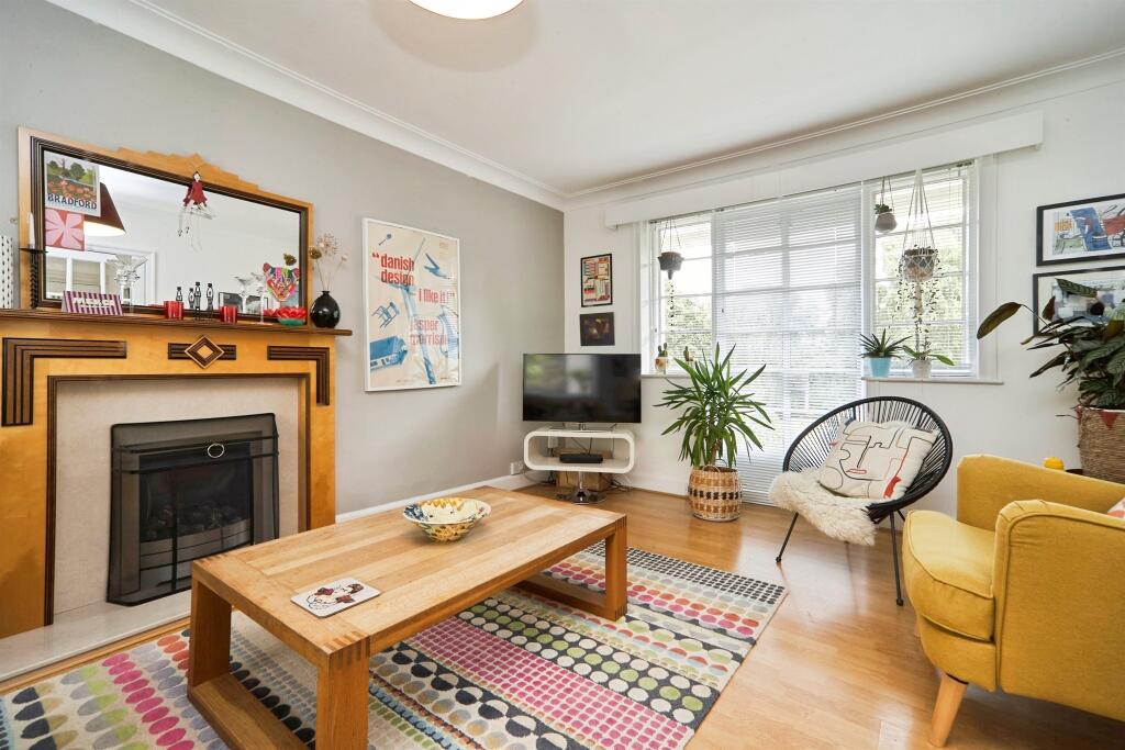 House in Bingley, Gilstead - View 4