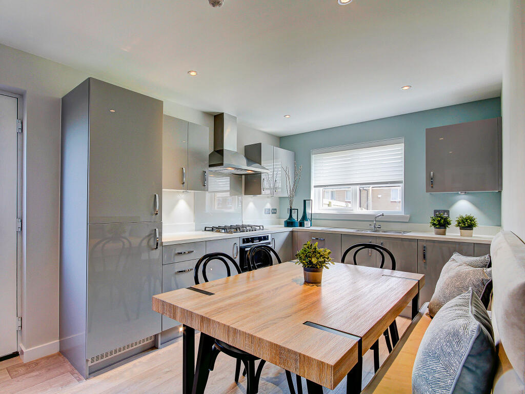 House in Edinburgh, Midlothian - View 3