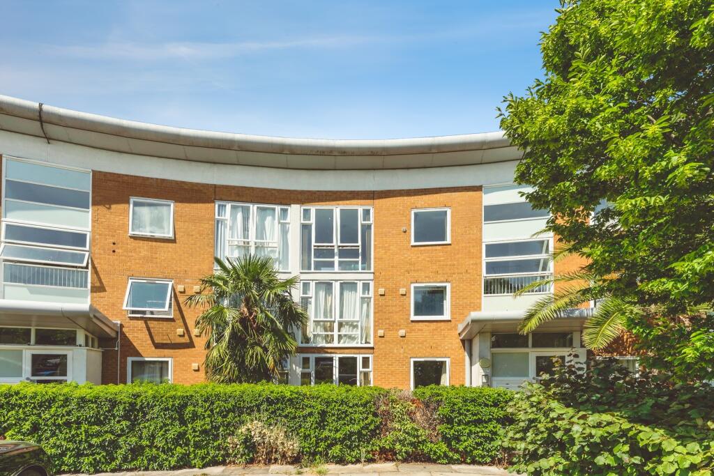 Main image of property: Grimsby Grove, London, E16
