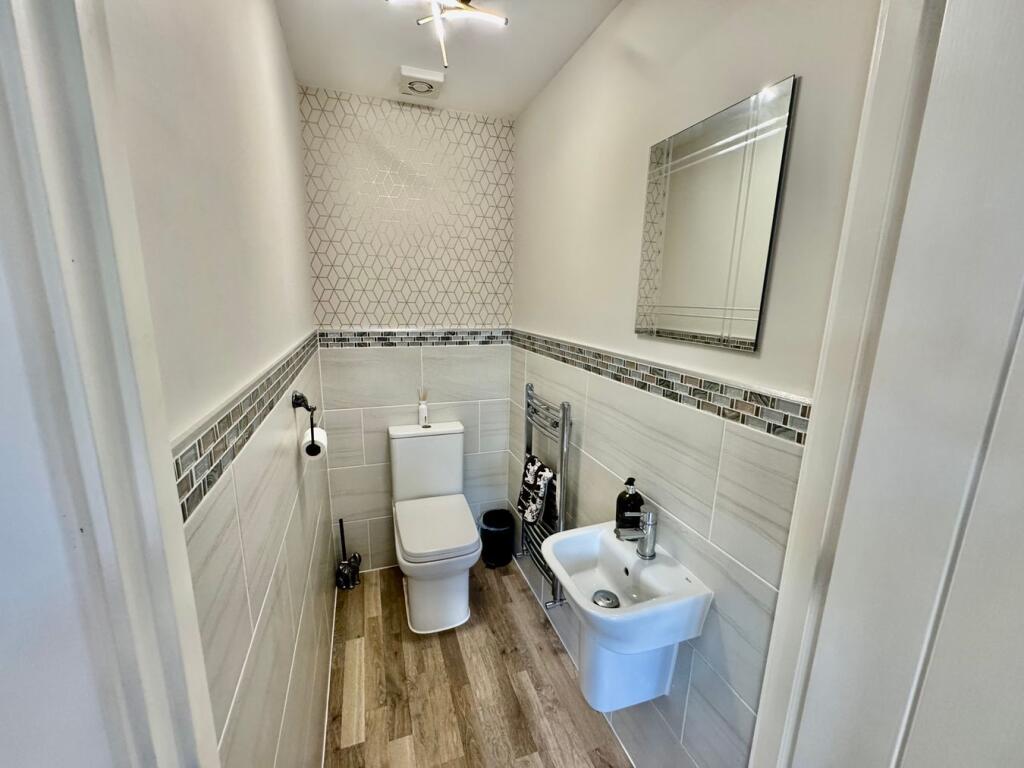 House in Irthlingborough, North Northamptonshire - View 5