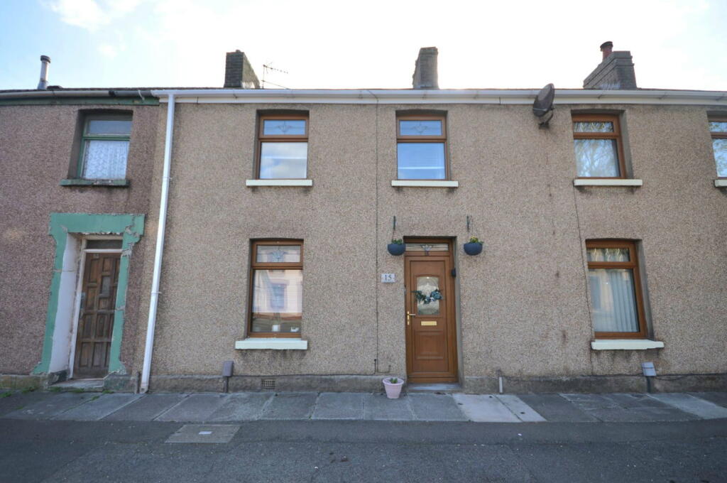 3-bed terraced on Lower West End, Port Talbot, SA13 1PY, £120,000