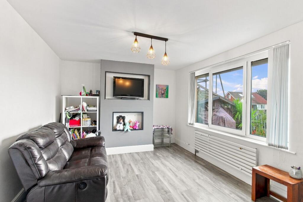 House in Leeds, Drighlington - View 2