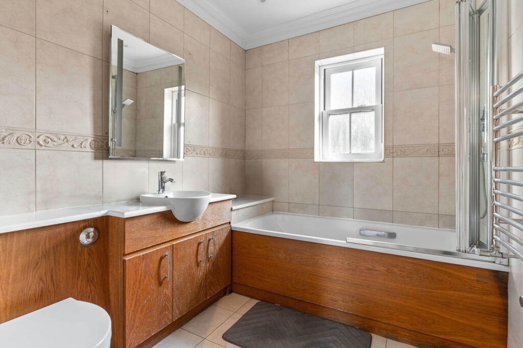 Additional image 38 of Pottersheath Road, Welwyn, AL6 9SY