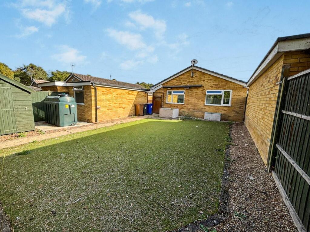 Birch Crescent, Lakenheath photo 2