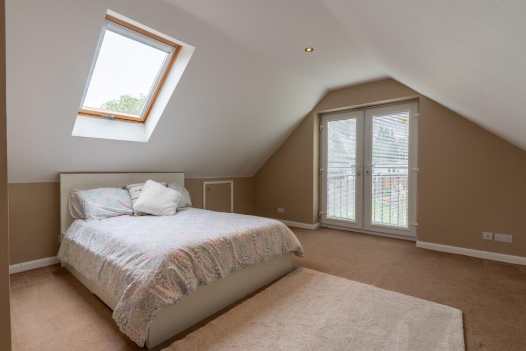 Lower Higham Road, Gravesend, Kent, DA12 photo 4