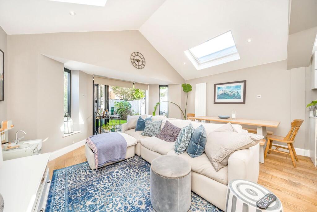 Apartment in London - View 4