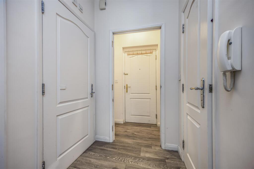 Apartment in Portsmouth - More
