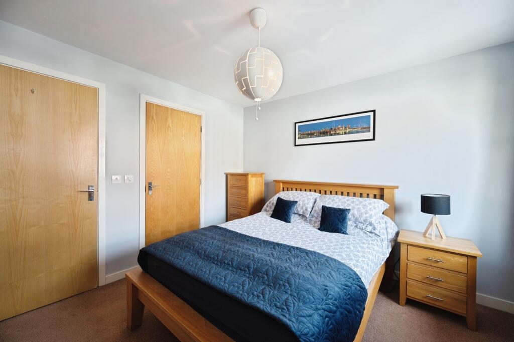 St. James's Street, PORTSMOUTH, Hampshire, PO1 - More