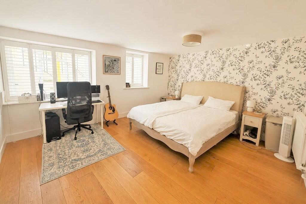 Apartment in Brighton - More