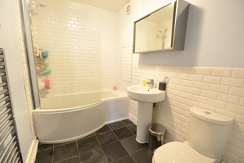 Apartment in Manchester - More