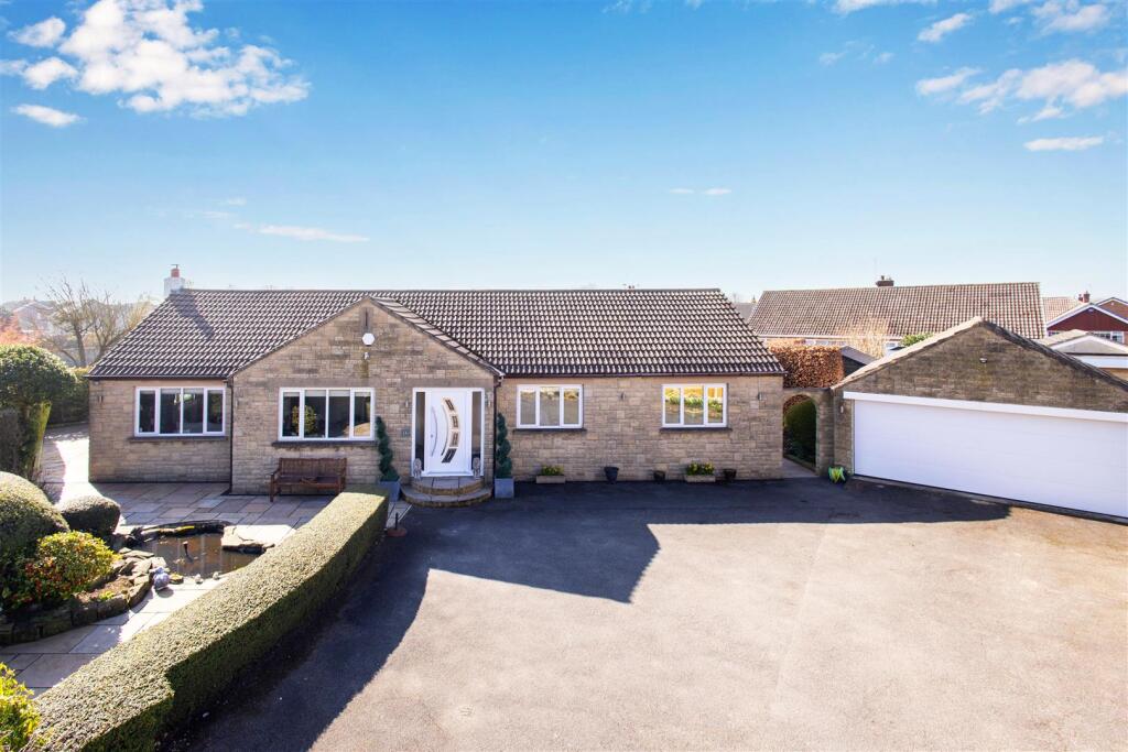 Main image of property: Elmwood Chase, Barwick In Elmet, Leeds