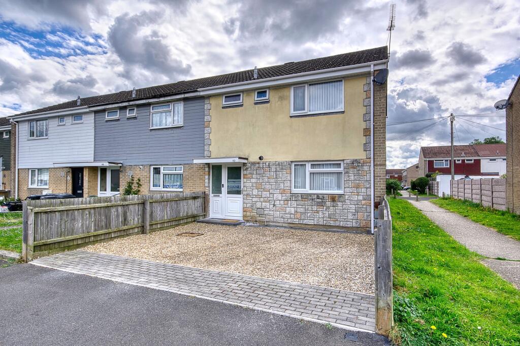 Main image of property: Slades Farm Road, Bournemouth, BH10