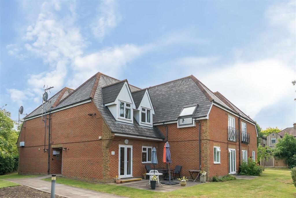 Watermans, Romford, Greater London photo 2
