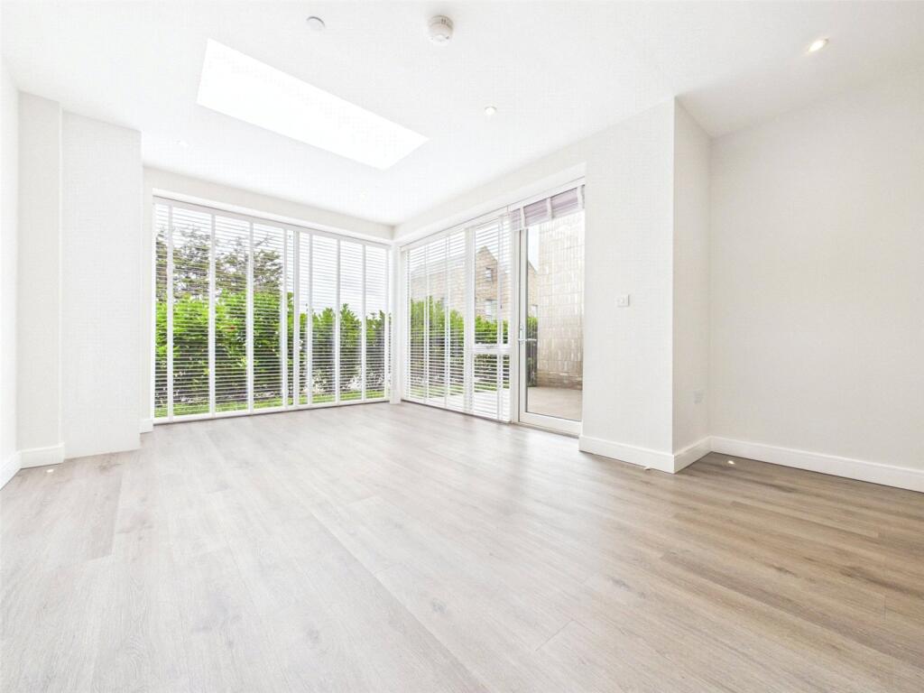 Apartment in London - View 2