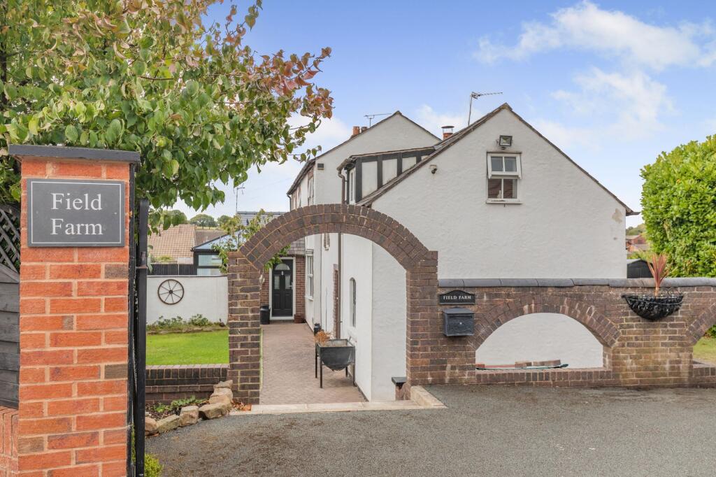5-bed detached on Old Field Farm Lane, Buckley, CH7, £565,000