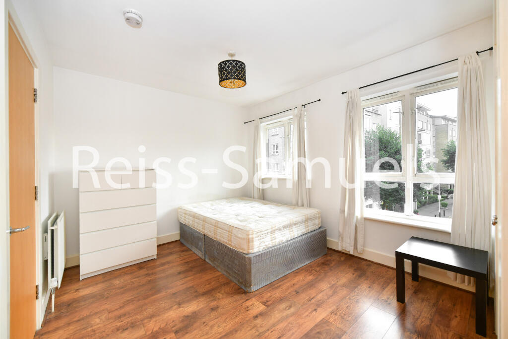 5 bedroom terraced house for rent