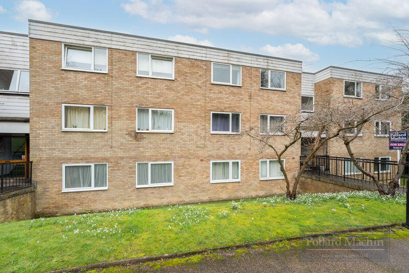 Main image of property: Reddington Close, Sanderstead