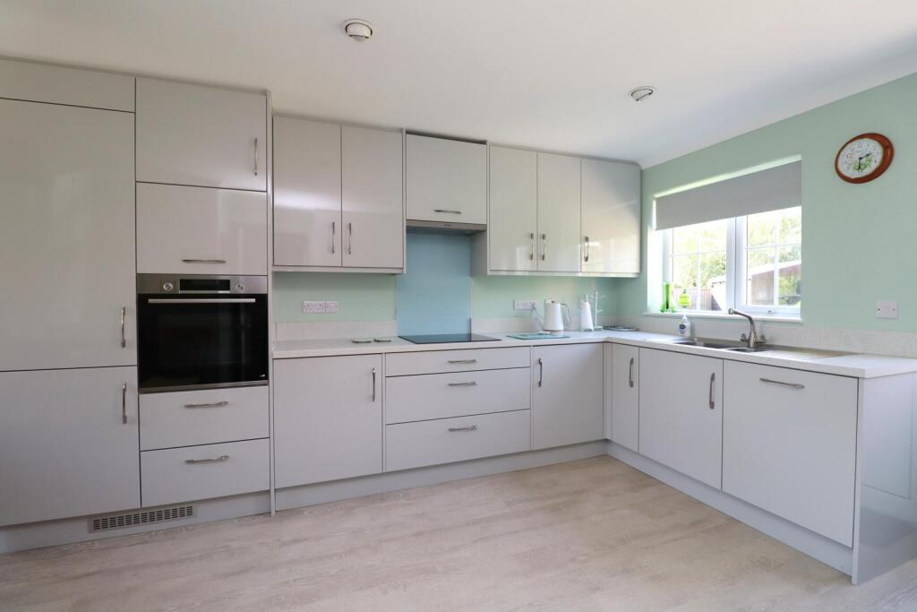 House in Taunton - View 3