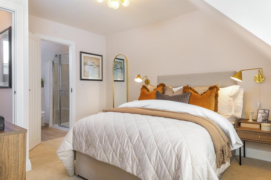 House in Brentwood, Ingatestone and Fryerning - More
