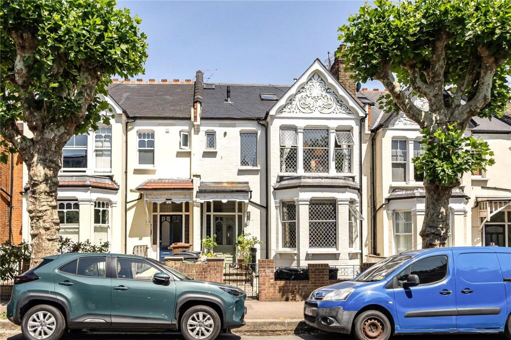 Main image of property: Methuen Park, London, N10
