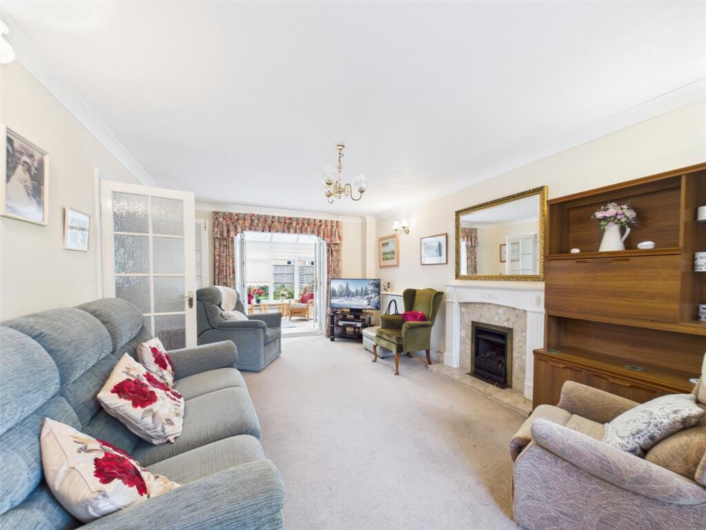 Moorhen Court, Quedgeley, Gloucester, Gloucestershire, GL2 photo 2
