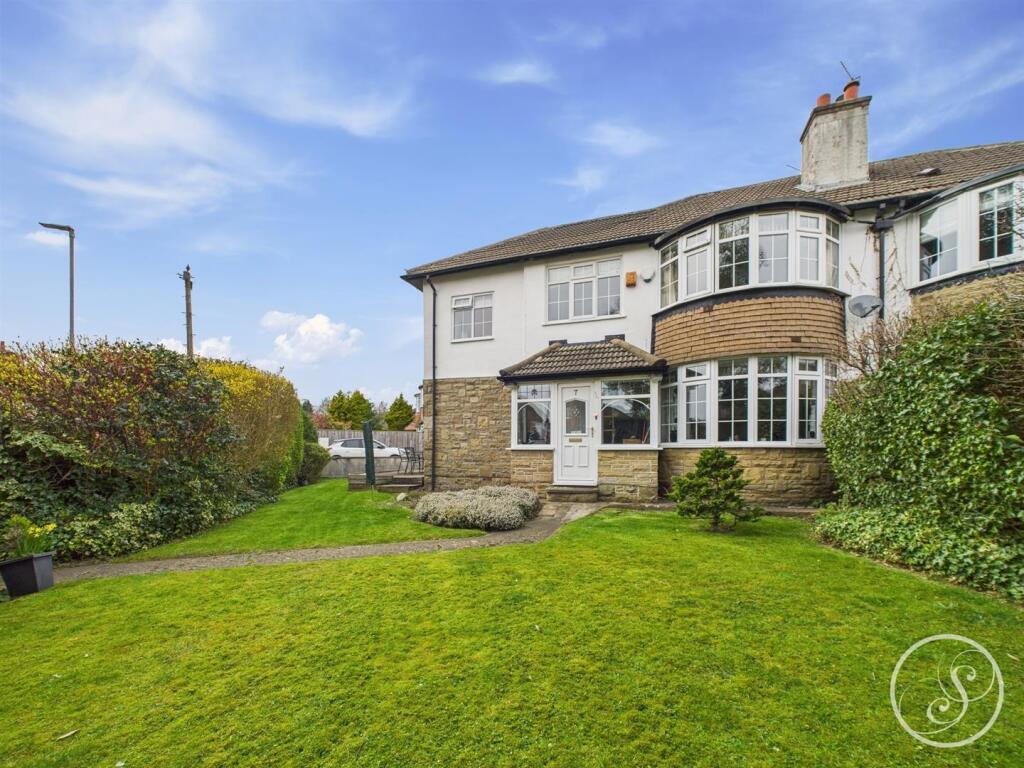Main image of property: The Fairway, Leeds