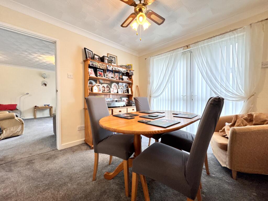 House in Aberdare, Cwmbach - View 5