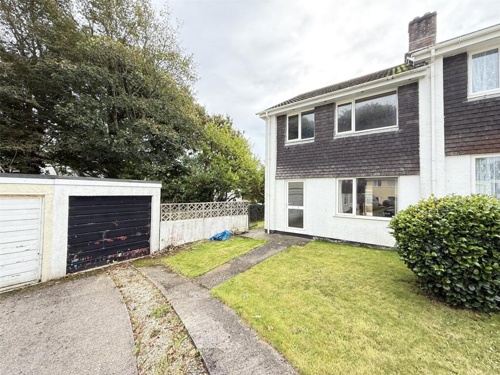 3-bed semi-detached on Chyandor Close, St Blazey, PL24, £210,000